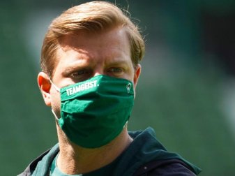 Droht mit Bremen der Abstieg: Werder-Coach Florian Kohfeldt. Foto: Patrik Stollarz/AFP/Pool/dpa Droht mit Bremen der Abstieg: Werder-Coach Florian Kohfeldt. Foto: Patrik Stollarz/AFP/Pool/dpa