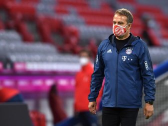 Will mit den Bayern auch in Mönchengladbach gewinnen: Münchens Trainer Hansi Flick. Foto: Christof Stache/AFP/Pool/dpa Will mit den Bayern auch in Mönchengladbach gewinnen: Münchens Trainer Hansi Flick. Foto: Christof Stache/AFP/Pool/dpa