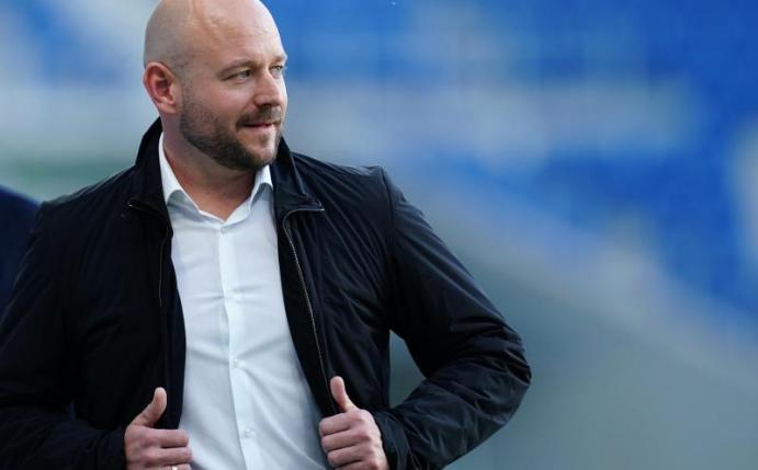 Alexander Rosen sucht einen neuen Trainer für die TSG 1899 Hoffenheim. Foto: Uwe Anspach/dpa-Pool/dpa