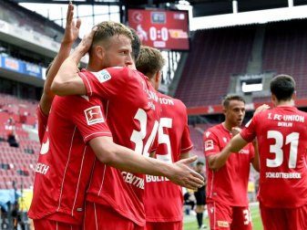 Starke Unioner: Am Ende gewannen die Berliner mit 2:1 in Köln. Foto: Martin Meissner/AP/Pool/dpa Starke Unioner: Am Ende gewannen die Berliner mit 2:1 in Köln. Foto: Martin Meissner/AP/Pool/dpa