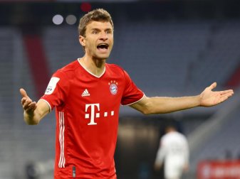 Thomas Müller hat seine Aussagen zu Transfers und Gehaltsverzicht beim FC Bayern klargestellt. Foto: Kai Pfaffenbach/Reuters/Pool/dpa Thomas Müller hat seine Aussagen zu Transfers und Gehaltsverzicht beim FC Bayern klargestellt. Foto: Kai Pfaffenbach/Reuters/Pool/dpa