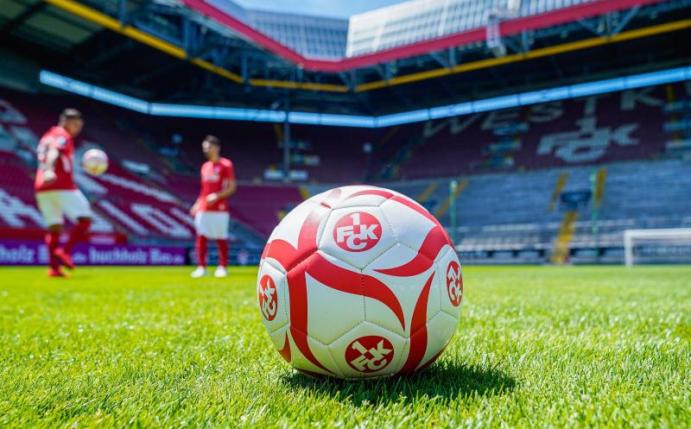 Der 1. FC Kaiserslautern wird nach übereinstimmenden Medienberichten Insolvenz anmelden. Foto: Uwe Anspach/dpa