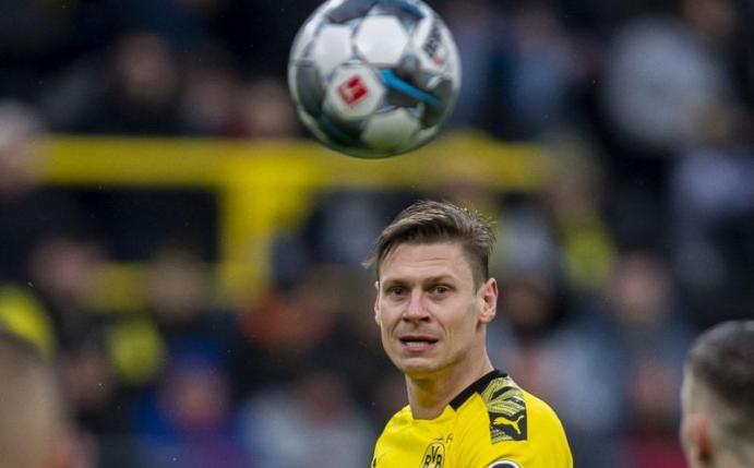 Lukasz Piszczek in Aktion für Borussia Dortmund. Foto: David Inderlied/dpa