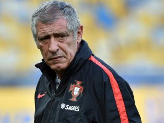 Santos bleibt Trainer bei Europameister Portugal Santos bleibt Trainer bei Europameister Portugal