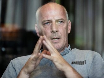 Kritisiert Misswirtschaft beim FC Kaiserslautern: Mario Basler, ehemaliger Fußballprofi. Foto: Christoph Soeder/dpa Kritisiert Misswirtschaft beim FC Kaiserslautern: Mario Basler, ehemaliger Fußballprofi. Foto: Christoph Soeder/dpa