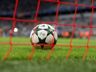 Die Mannschaft wurde komplett unter Quarantäne gestellt Die Mannschaft wurde komplett unter Quarantäne gestellt