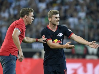 Julian Nagelsmann verteidigt Timo Werner (r.) Julian Nagelsmann verteidigt Timo Werner (r.)