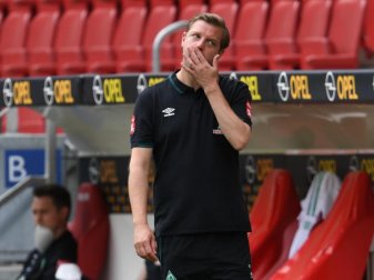 Trainer Florian Kohfeldt und seinen Bremern bleibt nach der Niederlage in Mainz nur noch eine kleine Chance auf die Relegation. Foto: Arne Dedert/dpa Trainer Florian Kohfeldt und seinen Bremern bleibt nach der Niederlage in Mainz nur noch eine kleine Chance auf die Relegation. Foto: Arne Dedert/dpa