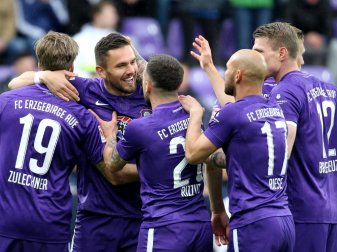 Aue feiert den ersten Sieg gegen Hannover 96 Aue feiert den ersten Sieg gegen Hannover 96