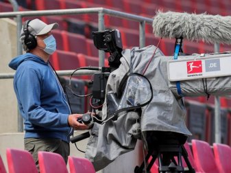 Auch Sat.1 soll ab 2021 Bundesliga-Spiele live übertragen. Foto: Rolf Vennenbernd/dpa Auch Sat.1 soll ab 2021 Bundesliga-Spiele live übertragen. Foto: Rolf Vennenbernd/dpa