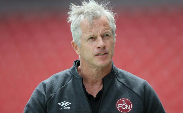 Jens Keller erhält Unterstützung vom Sportvorstand