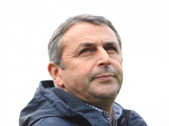 Rät Werder Bremen zu einem Umdenken: Klaus Allofs. Foto: dpa Rät Werder Bremen zu einem Umdenken: Klaus Allofs. Foto: dpa