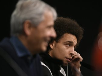 Lucien Favre lotste Axel Witsel (r.) 2018 nach Dortmund Lucien Favre lotste Axel Witsel (r.) 2018 nach Dortmund