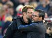 Sind seit langem befreundet: Die Trainer Jürgen Klopp (l) und David Wagner. Foto: Dave Howarth/Press Association/dpa