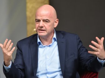 Gianni Infantino stellte das Hilfspaket vor Gianni Infantino stellte das Hilfspaket vor