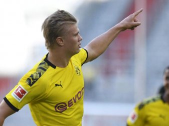 Shootingstar Erling Haaland will mit dem BVB «wenn es geht, auch Titel gewinnen.». Foto: Bernd Thissen/dpa Shootingstar Erling Haaland will mit dem BVB «wenn es geht, auch Titel gewinnen.». Foto: Bernd Thissen/dpa