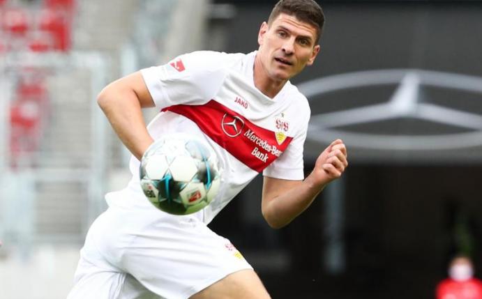 Steht beim letzten Saisonspiel gegen Darmstadt in der Startelf: VfB-Star Mario Gomez. Foto: Tom Weller/dpa-Pool/dpa