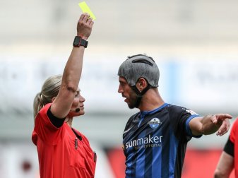 Klaus Gjasula sammelte ganze 17 Gelbe Karten Klaus Gjasula sammelte ganze 17 Gelbe Karten