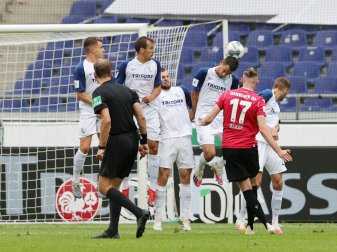 Marvin Ducksch trifft per Freistoß zum 1:0 Marvin Ducksch trifft per Freistoß zum 1:0