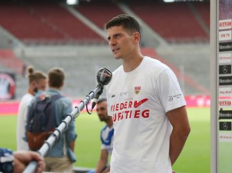 Mit Gomez gelingt Stuttgart der Bundesliga-Aufstieg Mit Gomez gelingt Stuttgart der Bundesliga-Aufstieg