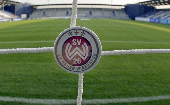 Beim SV Wehen Wiesbaden beginnt nach dem Abstieg der personelle Umbruch. Foto: Uwe Anspach/dpa