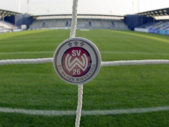 Beim SV Wehen Wiesbaden beginnt nach dem Abstieg der personelle Umbruch. Foto: Uwe Anspach/dpa Beim SV Wehen Wiesbaden beginnt nach dem Abstieg der personelle Umbruch. Foto: Uwe Anspach/dpa