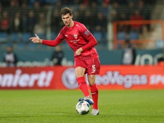 Der VfB Stuttgart verpflichtet Pascal Stenzel fest Der VfB Stuttgart verpflichtet Pascal Stenzel fest