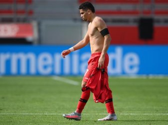 Zog sich im Training einen Kreuzbandriss zu: Leverkusens Paulinho. Foto: Matthias Hangst/Getty Images Europe/Pool/dpa Zog sich im Training einen Kreuzbandriss zu: Leverkusens Paulinho. Foto: Matthias Hangst/Getty Images Europe/Pool/dpa
