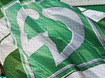 Bremens Bürgermeister zeigt Flagge