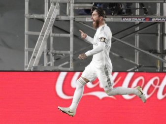 Sergio Ramos von Real Madrid jubelt über seinen Treffer zum 1:0. Foto: Bernat Armangue/AP/dpa Sergio Ramos von Real Madrid jubelt über seinen Treffer zum 1:0. Foto: Bernat Armangue/AP/dpa