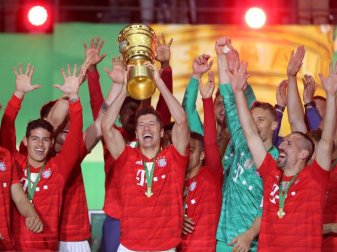 Der FC Bayern München gewann schon im letzten Jahr in Berlin den DFB-Pokal. Foto: Jan Woitas/dpa-Zentralbild/dpa Der FC Bayern München gewann schon im letzten Jahr in Berlin den DFB-Pokal. Foto: Jan Woitas/dpa-Zentralbild/dpa