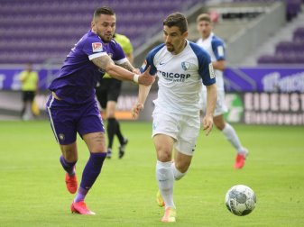 Danilo Soares (r) verlängerte beim VfL Bochum. Foto: Robert Michael/dpa-Zentralbild/dpa Danilo Soares (r) verlängerte beim VfL Bochum. Foto: Robert Michael/dpa-Zentralbild/dpa
