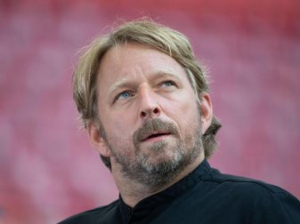 «Der VfB hat mich auch ausgewählt, um mit einer ähnlichen Philosophie unsere eigenen Ziele zu erreichen», sagt Sven Mislintat. Foto: Marijan Murat/dpa «Der VfB hat mich auch ausgewählt, um mit einer ähnlichen Philosophie unsere eigenen Ziele zu erreichen», sagt Sven Mislintat. Foto: Marijan Murat/dpa