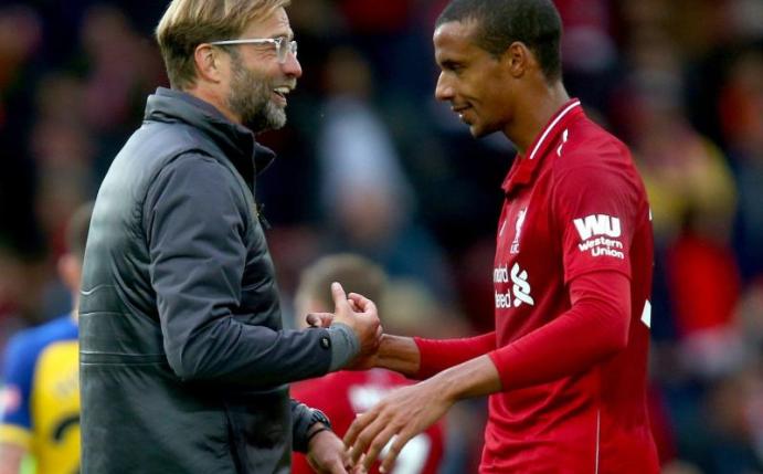 Hält Liverpools Tainer Jürgen Klopp (l) für etwas ganz besonderes: Joel Matip (r). Foto: Dave Thompson/PA Wire/dpa