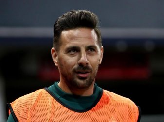 Beendet seine aktive Karriere: Claudio Pizarro. Foto: Tom Weller/dpa