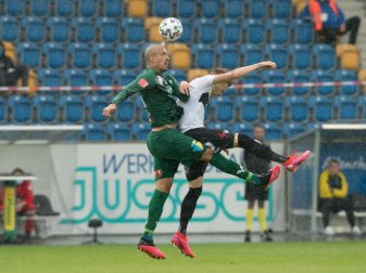 Wechselt zu Arminia Bielefeld: Christian Gebauer (r). Foto: Dietmar Stiplovsek/APA/dpa