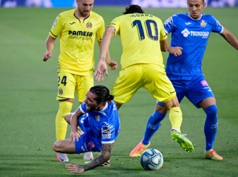 Getafe (blau) und Villareal (gelb) schenkten sich nichts Getafe (blau) und Villareal (gelb) schenkten sich nichts