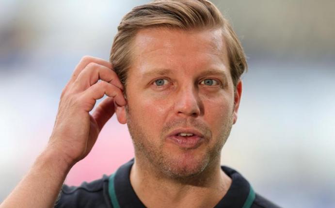 Bleibt Florian Kohfeldt Trainer des SV Werder Bremen. Foto: Friedemann Vogel/EPA/Pool/dpa
