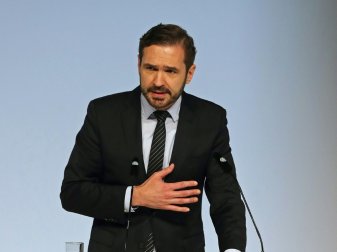 Curtius erwartet finanzielle Einschnitte im Fußball Curtius erwartet finanzielle Einschnitte im Fußball