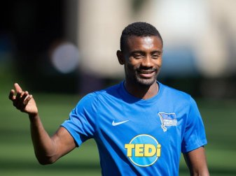 Salomon Kalou setzt seine Fußball-Karriere in Brasilien fort. Foto: Soeren Stache/dpa Salomon Kalou setzt seine Fußball-Karriere in Brasilien fort. Foto: Soeren Stache/dpa