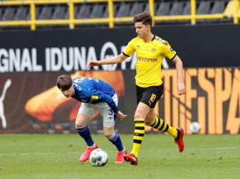 Balerdi (r.) könnte den BVB schon bald verlassen