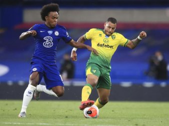 Willian Borges da Silva (l) vom FC Chelsea kämpft mit Onel Hernandez von Norwich City um den Ball. Foto: Adam Davy/Pool PA/dpa Willian Borges da Silva (l) vom FC Chelsea kämpft mit Onel Hernandez von Norwich City um den Ball. Foto: Adam Davy/Pool PA/dpa