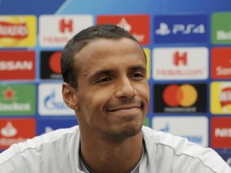 Glaubt, dass Leroy Sané eine gute Wahl für die Bayern ist: Joel Matip vom FC Liverpool. Foto: Rui Vieira/AP/dpa Glaubt, dass Leroy Sané eine gute Wahl für die Bayern ist: Joel Matip vom FC Liverpool. Foto: Rui Vieira/AP/dpa