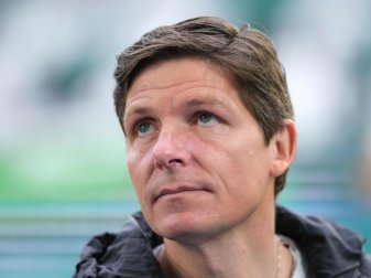 Nimmt mit Wolfsburg das Training wieder auf: VfL-Coach Oliver Glasner. Foto: Peter Steffen/dpa Nimmt mit Wolfsburg das Training wieder auf: VfL-Coach Oliver Glasner. Foto: Peter Steffen/dpa