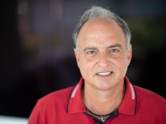 Glaubt nicht, dass die finanziellen Folgen der Coronavirus-Krise den Profifußball nachhaltig verändern wird: Hans Peter Müller. Foto: Marijan Murat/dpa Glaubt nicht, dass die finanziellen Folgen der Coronavirus-Krise den Profifußball nachhaltig verändern wird: Hans Peter Müller. Foto: Marijan Murat/dpa