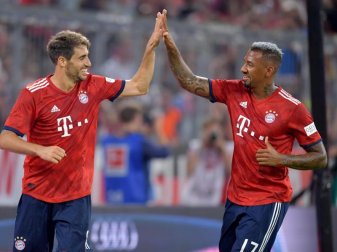 Bei Bayern vor einer ungewissen Zukunft: Javi Martínez (l) und Jérôme Boateng. Foto: Peter Kneffel/dpa Bei Bayern vor einer ungewissen Zukunft: Javi Martínez (l) und Jérôme Boateng. Foto: Peter Kneffel/dpa