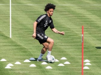 Auch Neuzugang Leroy Sané war beim Kleingruppentraining des FC Bayern München dabei. Foto: Matthias Balk/dpa Auch Neuzugang Leroy Sané war beim Kleingruppentraining des FC Bayern München dabei. Foto: Matthias Balk/dpa
