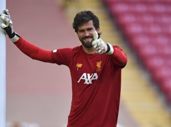 Liverpool-Keeper Alisson schwärmt von Trainer Klopp. Foto: Paul Ellis/Pool AFP via AP/dpa Liverpool-Keeper Alisson schwärmt von Trainer Klopp. Foto: Paul Ellis/Pool AFP via AP/dpa
