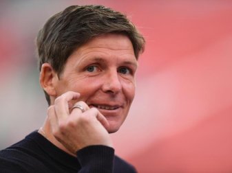 Hat sich der Initiative Common Goal angeschlossen: Trainer Oliver Glasner vom VfL Wolfsburg. Foto: Marius Becker/dpa-Pool/dpa Hat sich der Initiative Common Goal angeschlossen: Trainer Oliver Glasner vom VfL Wolfsburg. Foto: Marius Becker/dpa-Pool/dpa