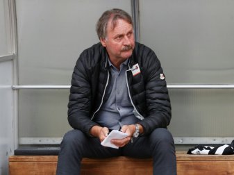 Leitet erneut das VDV-Camp in Duisburg: Peter Neururer Leitet erneut das VDV-Camp in Duisburg: Peter Neururer